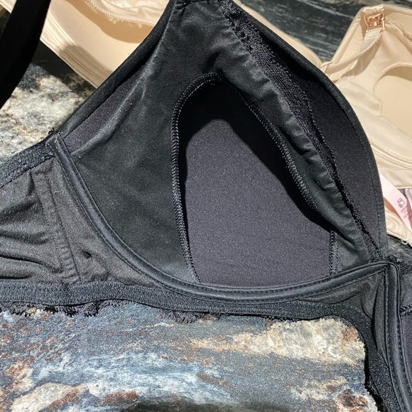 Victoria Secret Nursing bras (36d) - Picture 4 of 7